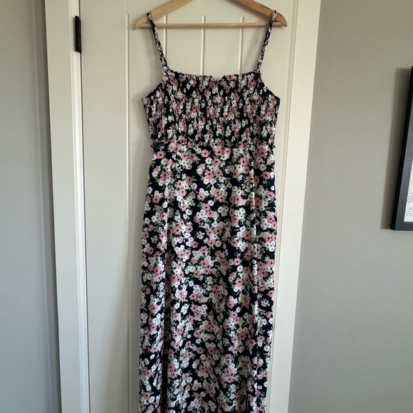 Zara Floral Dress - Picture 2 of 4